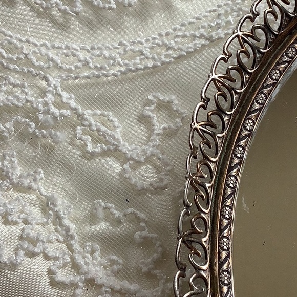 “HOLLYWOOD REGENCY” FILIGREE VANITY TRAY MIRROR & LIPSTICK HOLDER - Picture 7 of 8